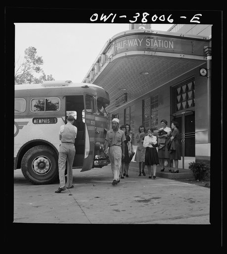 A Greyhound bus trip from Louisville, Kentucky, to Memphis, Tennessee, and the terminals