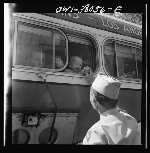 Bus trip from Knoxville, Tennessee to Washington, D.C. Soldier saying goodbye to his wife and child at small town in Tennessee