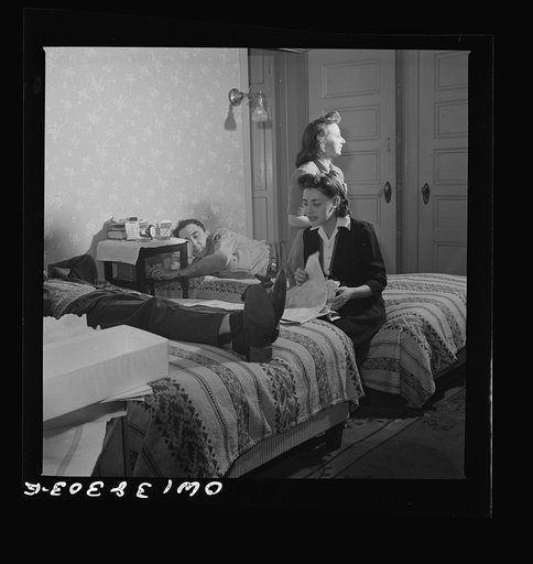 Washington, D.C. A boardinghouse rule forbids men guests to come into girls' rooms and vice versa
