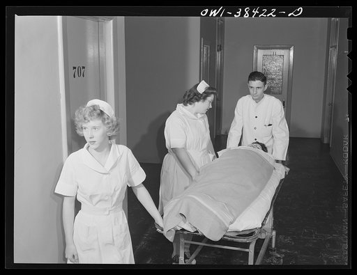 Washington, D.C. High school students working as nurse's aides at emergency hospital
