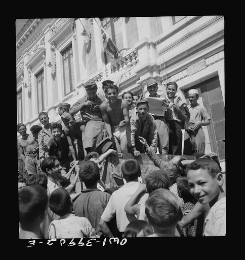 Sicilian prisoners of war enroute to their homes