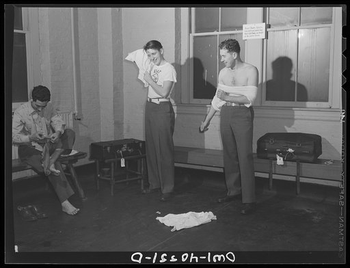 Washington, D.C. Without engaging a hotel room, traveling servicemen may take a shower, shave, and wash and iron clothes at the United Nations service center