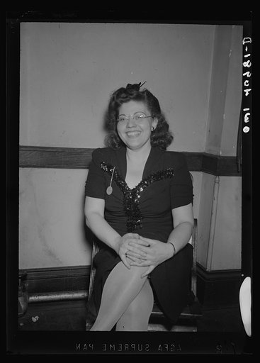 Washington, D.C. A hostess at the Washington labor canteen, sponsored by the United Federal Workers of America, Congress of Industrial Organizations (CIO)