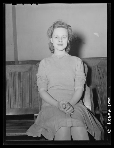 Washington, D.C. A hostess at the Washington labor canteen, sponsored by the United Federal Workers of America, Congress of Industrial Organizations (CIO)