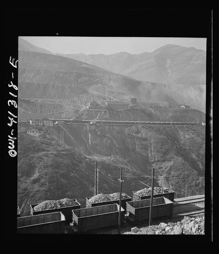 Bingham Canyon, Utah. Open-pit workings on the Utah Copper Company showing cars loaded with ore