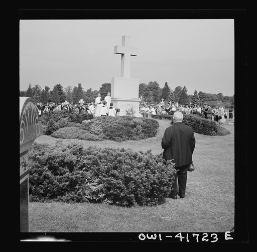 May 23 to May 30, 1942. Southington, Connecticut. An American town and its way of life. On All Soul's Day the Catholic congregation is gathering in the Saint Thomas cemetery for an outdoor Mass which in 1942 was officiated by the Reverend Francis J. Mihalek