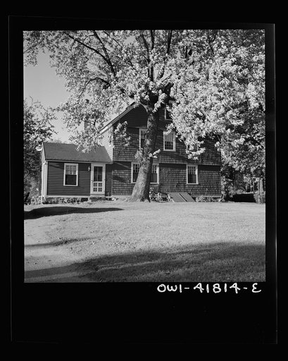 Untitled photo, possibly related to: Southington, Connecticut. A private home