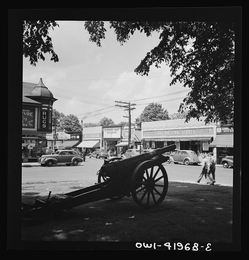 Untitled photo, possibly related to: Southington, Connecticut. Stores