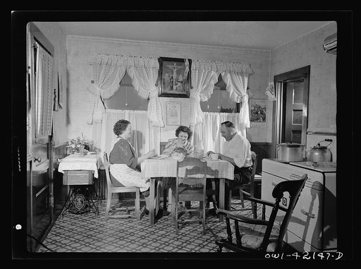 Southington, Connecticut. Ralph Eurlbut and his family at mealtime