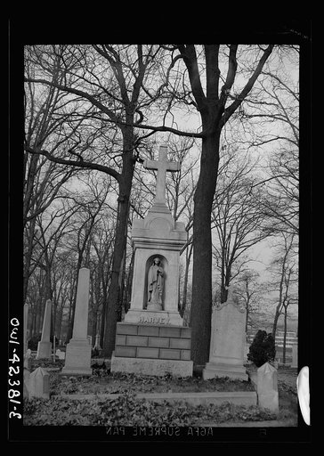 Washington, D.C. A grave monument in Mount Olivet cemetery