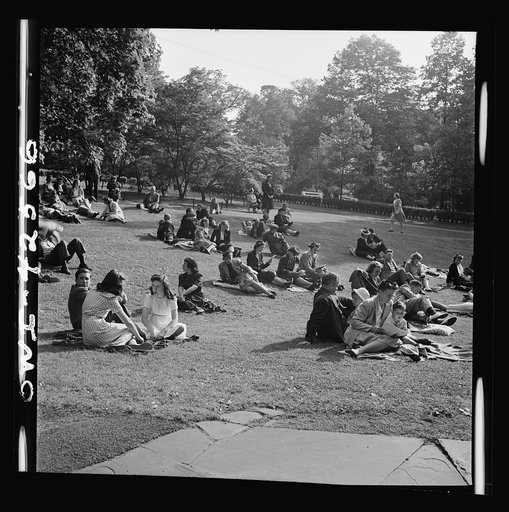 Bethlehem, Pennsylvania. Bach festival. On the lawn during the festival outside Parker Memorial Chapel