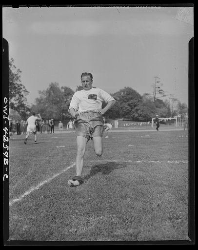 Travers Island, New York. Norwegian Independence Day celebration at the Norwegian gunners' school. Potato race--note potato on spoon