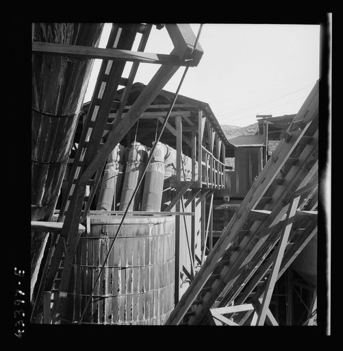 New Idria, California. A view of the mercury extraction plant of the Quicksilver Mining Company where mercury is obtained from cinnabar, an ore mined at a number of workings near the plant