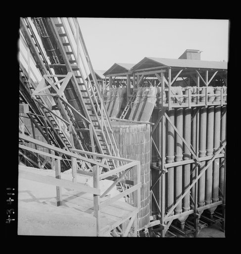 Untitled photo, possibly related to: New Idria, California. A view of the mercury extraction plant of the Quicksilver Mining Company where mercury is obtained from cinnabar, an ore mined at a number of workings near the plant