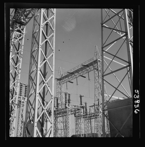 Las Vegas, Nevada. A mass of transmission towers and transformers redistributing power from Boulder Dam to Basic Magnesium Incorporated, which produces huge quantities of the lightest of all metals for aircraft and other wartime manufacturing