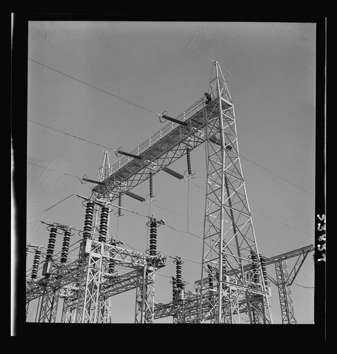 Las Vegas, Nevada. A mass of transmission towers and transformers redistributing power from Boulder Dam to Basic Magnesium Incorporated, which produces huge quantities of the lightest of all metals for aircraft and other wartime manufacturing