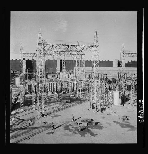 Las Vegas, Nevada. Transmission towers and transformers redistributing power from Boulder Dam to Basic Magnesium Incorporated, which produces huge quantities of the lightest of all metals for aircraft and other wartime manufacturing