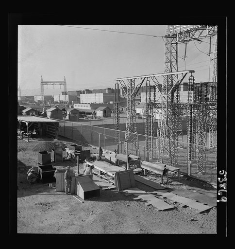 Las Vegas, Nevada. A mass of transmission towers and transformers redistributing power from Boulder Dam to Basic Magnesium Incorporated, which produces huge quantities of the lightest of all metals for aircraft and other wartime manufacturing