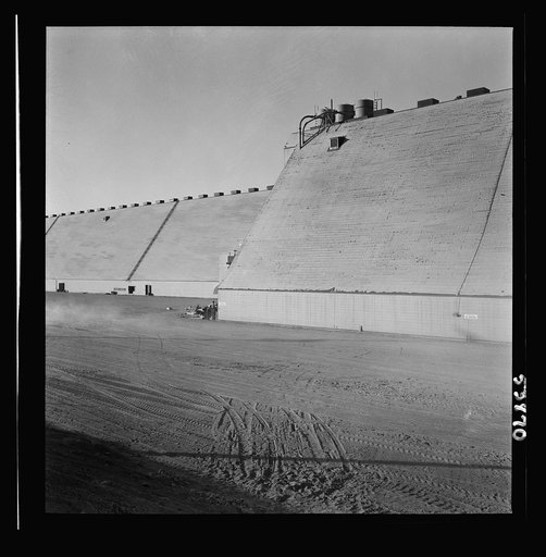 Las Vegas, Nevada. Peat storage building, 540 by 100 feet, a part of the Basic Magnesium Incorporated plant in the southern Nevada desert