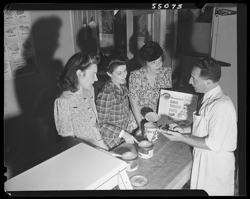 New York (and vicinity), New York. Miscellaneous photograph relating to the war effort. Fat salvage campaign