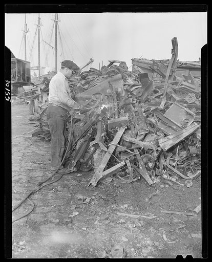 New York (and vicinity), New York. Miscellaneous photograph relating to the war effort. Metal salvage operation