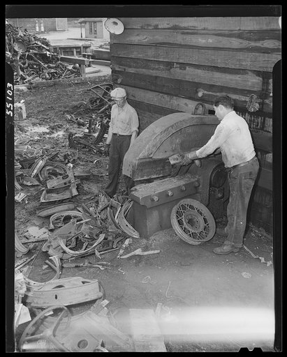 New York (and vicinity), New York. Miscellaneous photograph relating to the war effort. Metal salvage operation