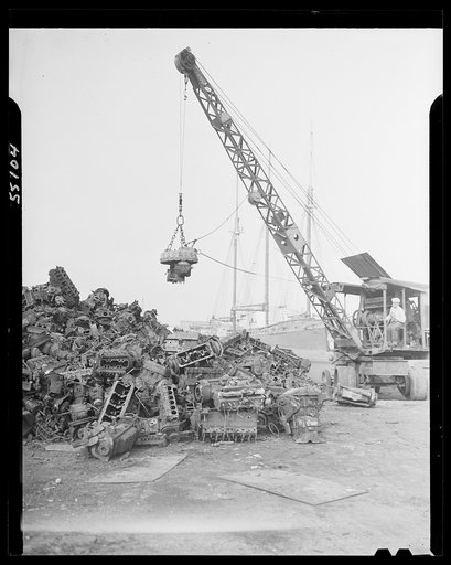 New York (and vicinity), New York. Miscellaneous photograph relating to the war effort. Metal salvage operation
