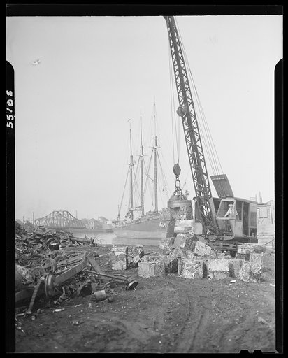 New York (and vicinity), New York. Miscellaneous photograph relating to the war effort. Metal salvage operation