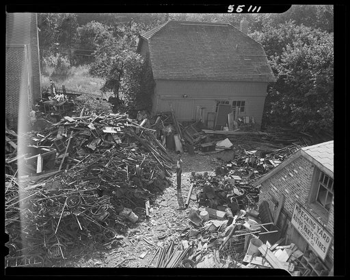 New York (and vicinity), New York. Miscellaneous photograph relating to the war effort. Metal salvage operation