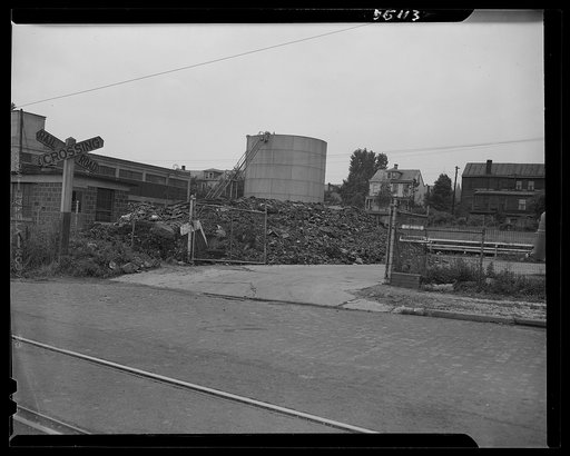 New York (and vicinity), New York. Miscellaneous photograph relating to the war effort. Rubber salvage operation