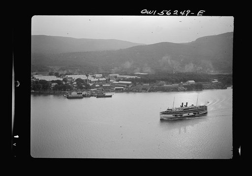 The Hudson River seen from the eastern approach to the Bear Mountain Bridge