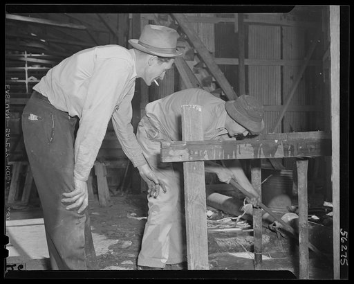De Land, Florida. De Land pool of small machine shops forming a sub-contracting group for war production