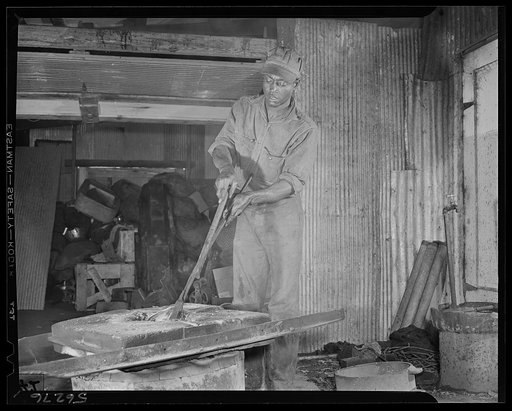 De Land, Florida. De Land pool of small machine shops forming a sub-contracting group for war production