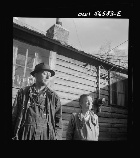 Miscellaneous lot of photographs by Barbara Wright. Tennessee, e.g. TVA, Knoxville