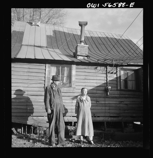 Miscellaneous lot of photographs by Barbara Wright. Tennessee, e.g. TVA, Knoxville