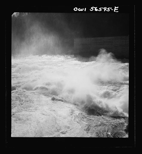 Miscellaneous lot of photographs by Barbara Wright. Tennessee, e.g. TVA, Knoxville