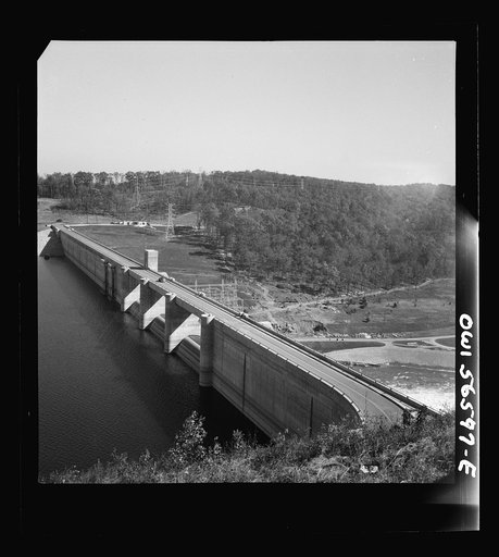 Miscellaneous lot of photographs by Barbara Wright. Tennessee, e.g. TVA, Knoxville