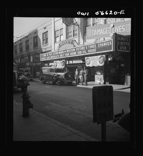 Miscellaneous lot of photographs by Barbara Wright. Tennessee, e.g. TVA, Knoxville