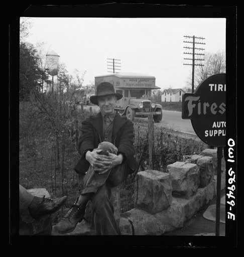 Miscellaneous lot of photographs by Barbara Wright. Tennessee, e.g. TVA, Knoxville