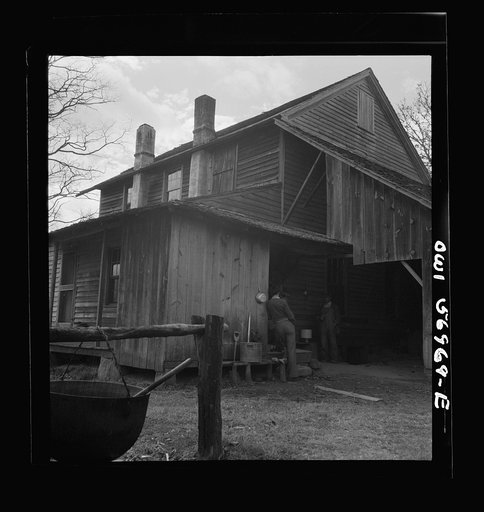 Miscellaneous lot of photographs by Barbara Wright. Tennessee, e.g. TVA, Knoxville
