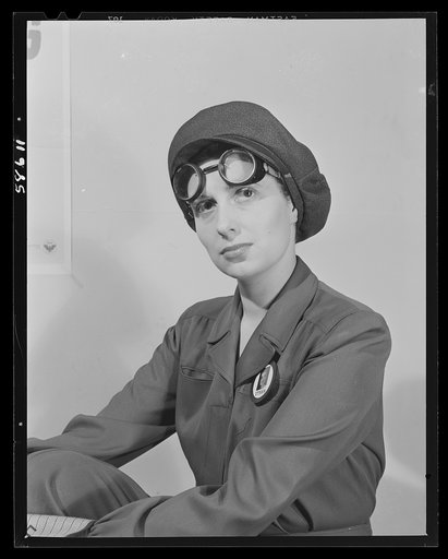 Safe clothes for woman war workers