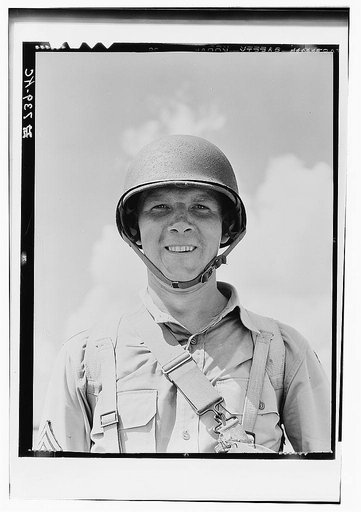 Portrait of a U.S. Army paratrooper