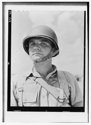 Portrait of a U.S. Army paratrooper