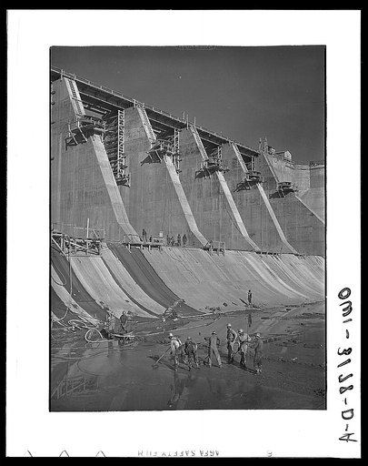 Fort Loudon [i.e., Loudoun] Dam, Tennessee. Tennessee Valley Authority (TVA). Construction