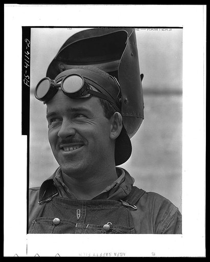 Cherokee Dam, Tennessee (Tennessee Valley Authority (TVA)). Welder