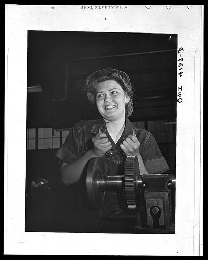 Knoxville, Tennessee (Tennessee Valley Authority (TVA)). Training for war production at National Youth Administration school
