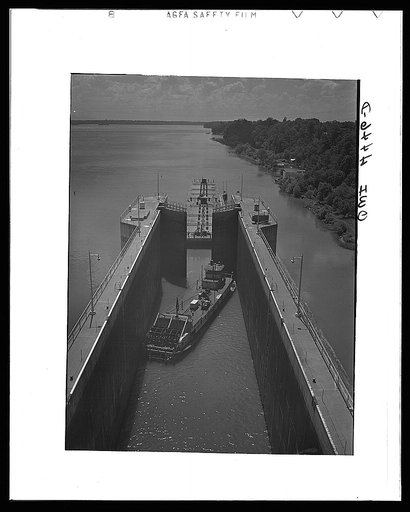 Wheeler Dam, Alabama (Tennessee Valley Authority (TVA)). Lock