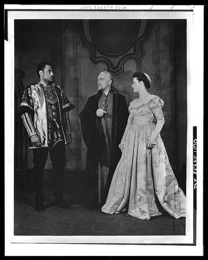 Scene from "Othello" with Paul Robeson (left) as Othello and Uta Hagen as Desdemona, Theatre Guild Production, Broadway, 1943-44