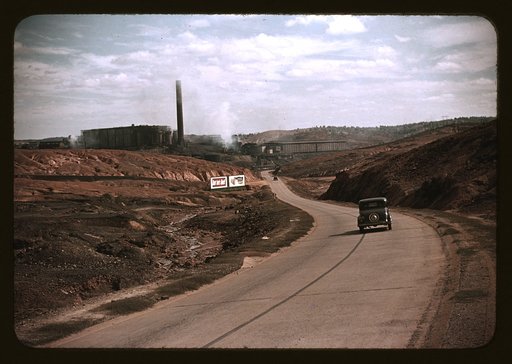 Copper mining and sulfuric acid plant, Copperhill], Tenn.
