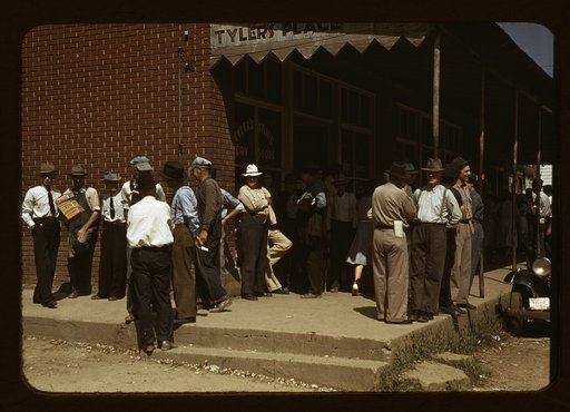 Farmers and townspeople in center of town on Court Day, Compton [i.e. Campton], Ky.